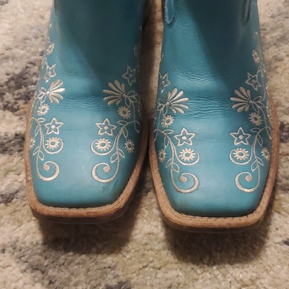 Women's Western Square Toe Boots - Picture 2 of 5